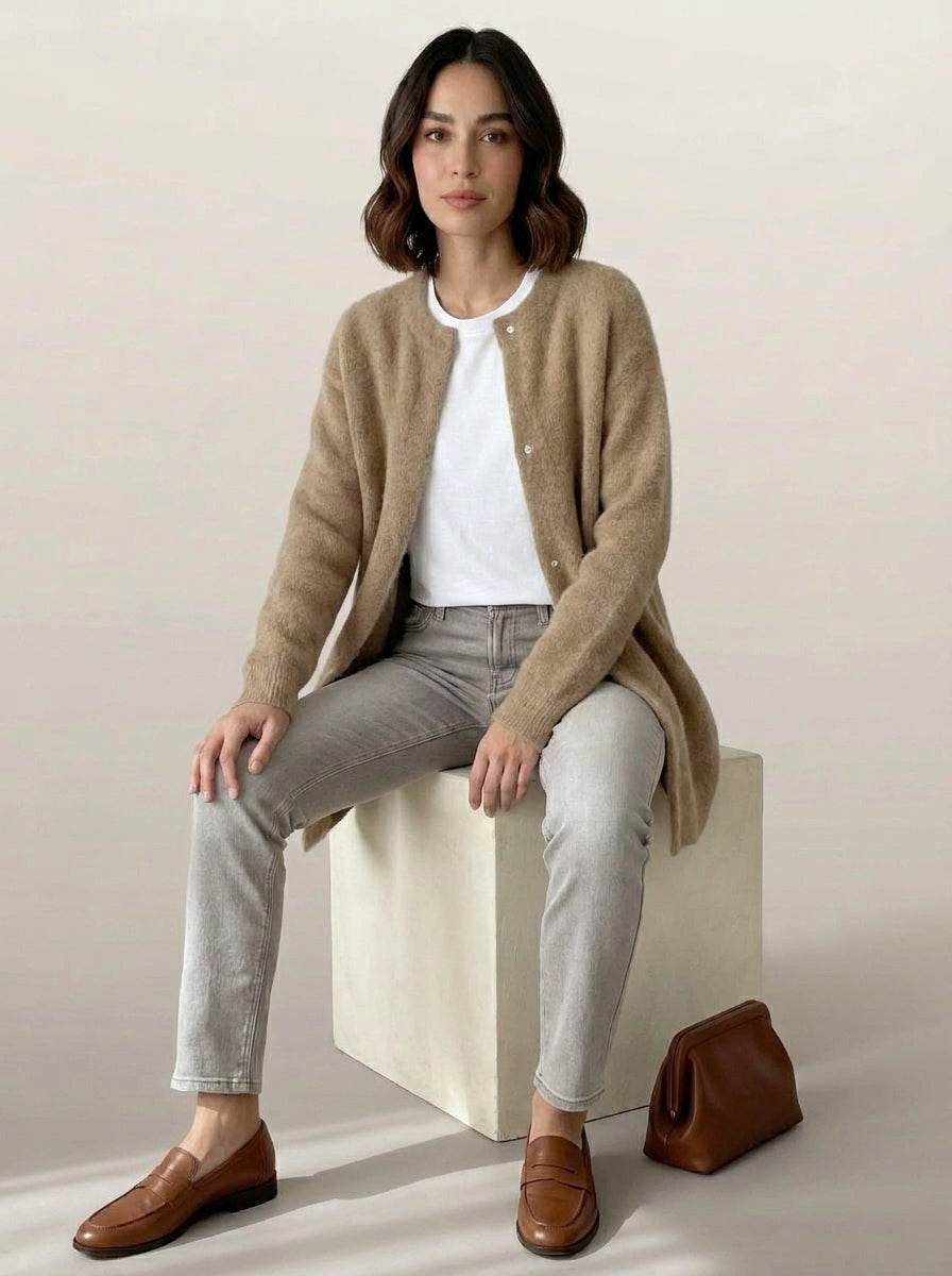 dipni womens chunky knit cardigan oversized beige 04 seated