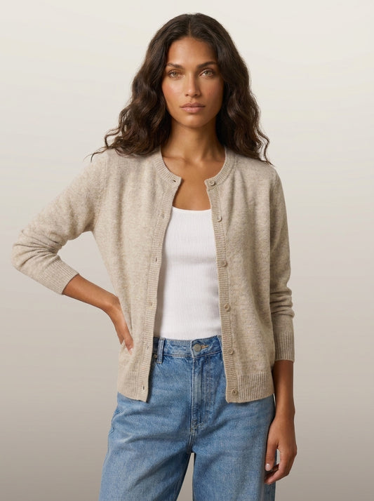 dipni-womens-everyday-knit-cardigan-beige-shot01.jpg